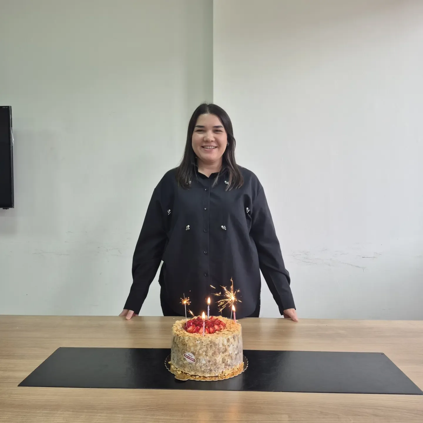 Psikolojik Danışmanlar Günü pastası ile danışmanımız