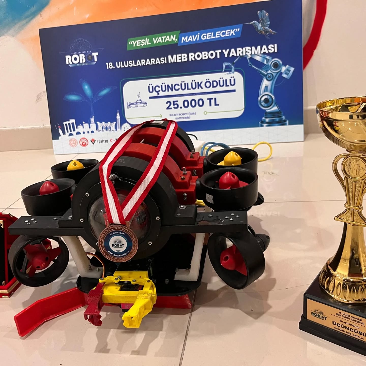 18. Uluslararası MEB Robot Yarışması Su Altı Robotu (SAR) kategorisinde öğrencilerimiz “NAUTİLUS” ile üçüncü olmuştur.…: fotoğraf 2