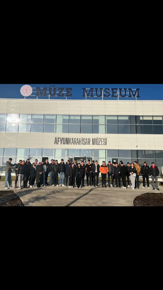 Aral Teknik Koleji Gezi kulübünün düzenlemiş olduğu tarihi Afyon Müzesi nde geçmişten günümüze yolculuk... (Instagram paylaşımından görsel)