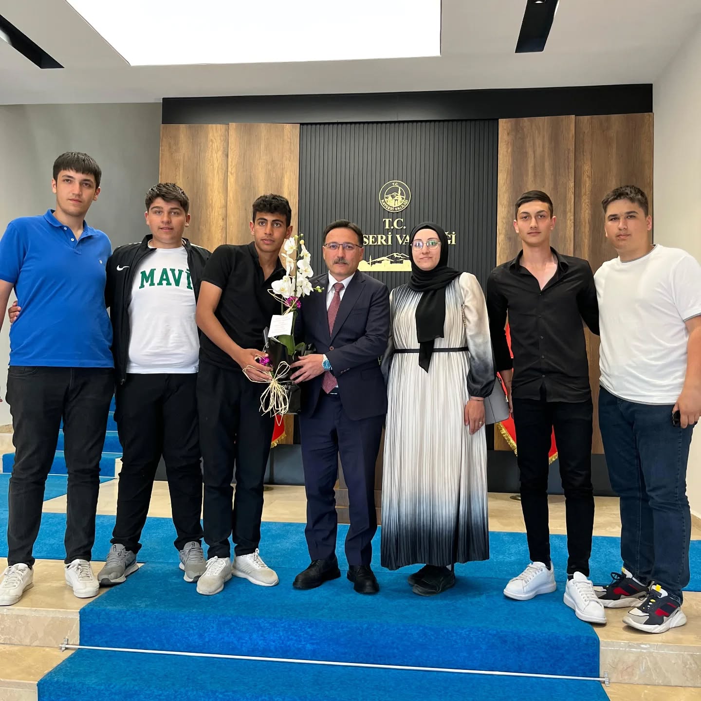 17. Uluslararası MEB Robot yarışmasına katılan okulumuz proje ekibi, Kayseri Valimiz Sayın Gökmen Çiçek’in… (Instagram paylaşımından görsel)