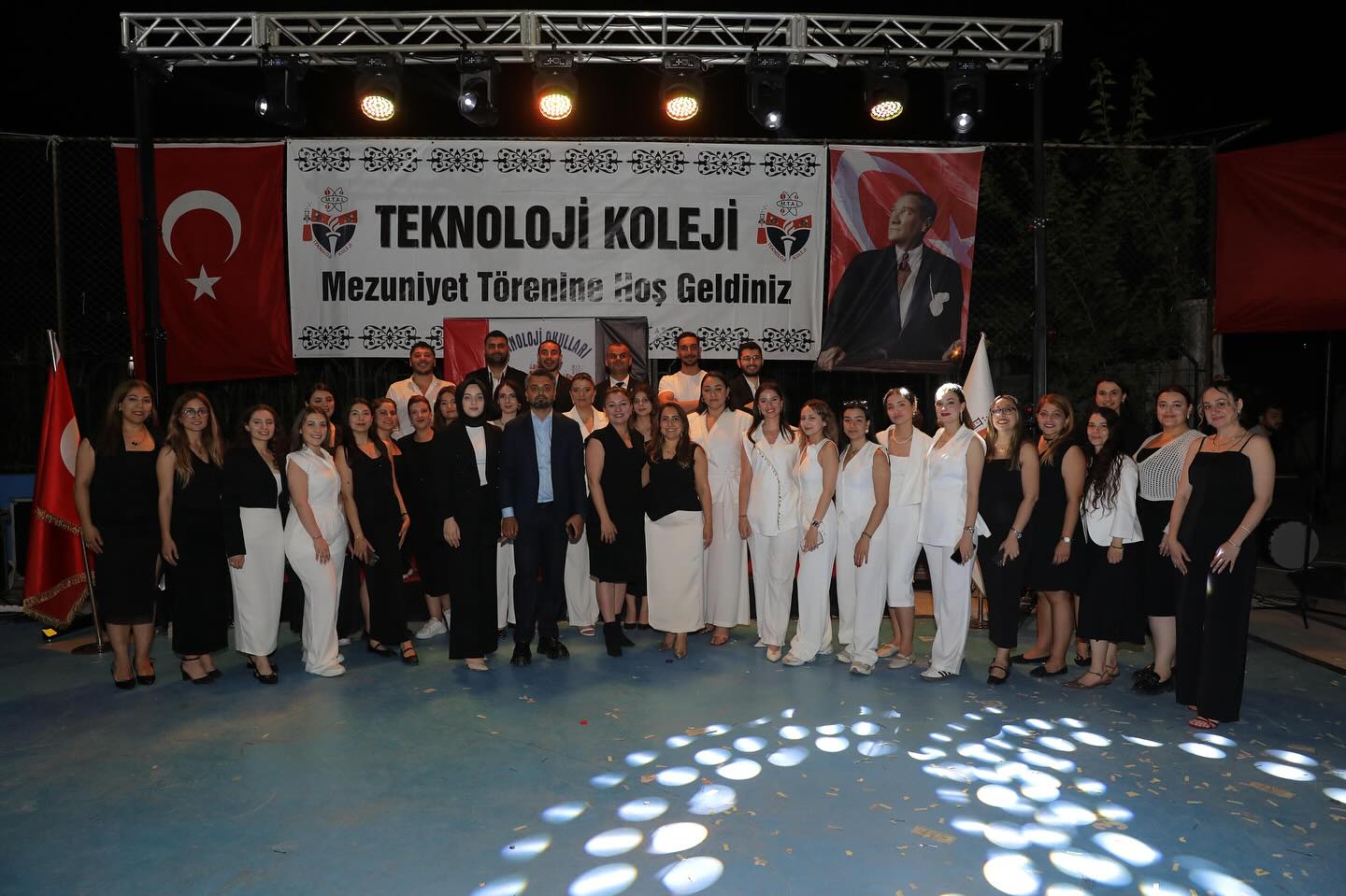 Mezuniyet Töreni Hatırası… (Instagram paylaşımından görsel)