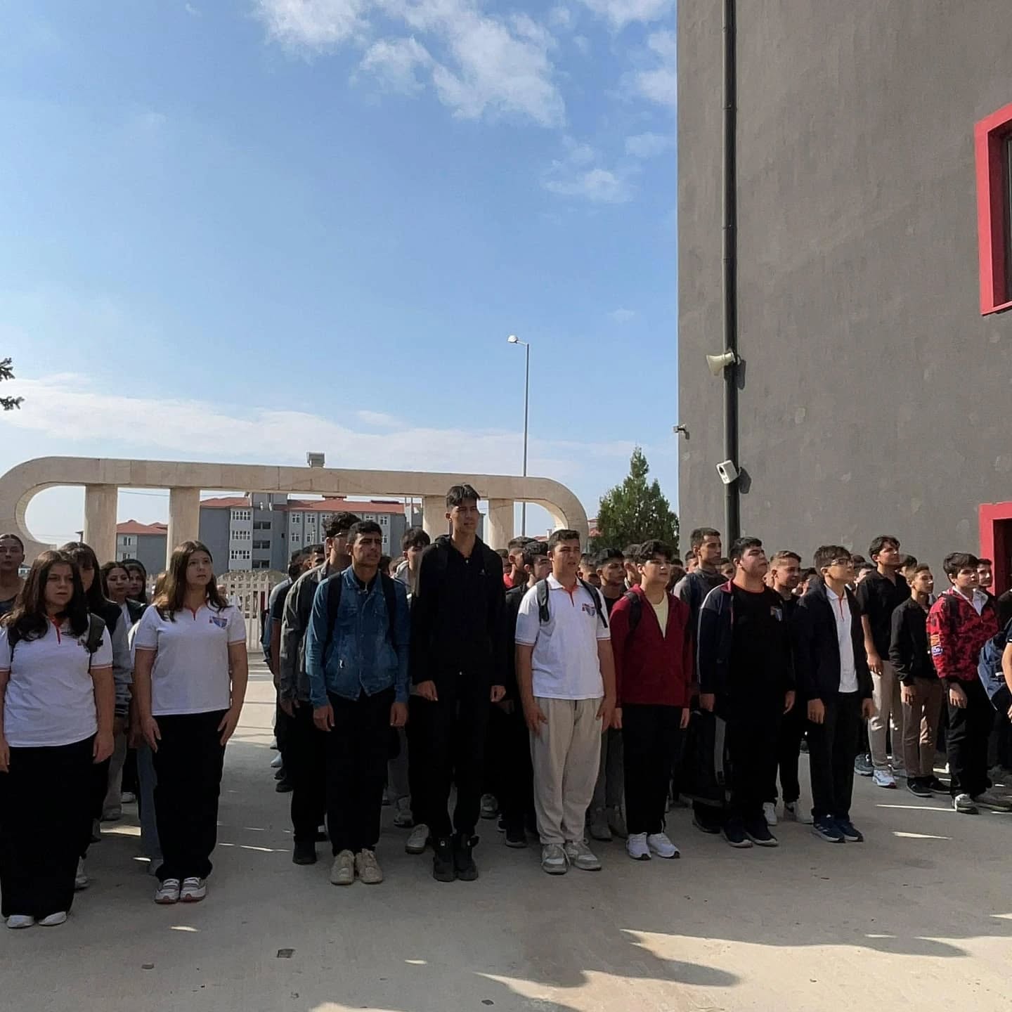 Yeni başlangıçların heyecanıyla 2025-2026 eğitim öğretim yılına merhaba dedik! Tüm öğrencilerimize başarılarla dolu…: fotoğraf 3