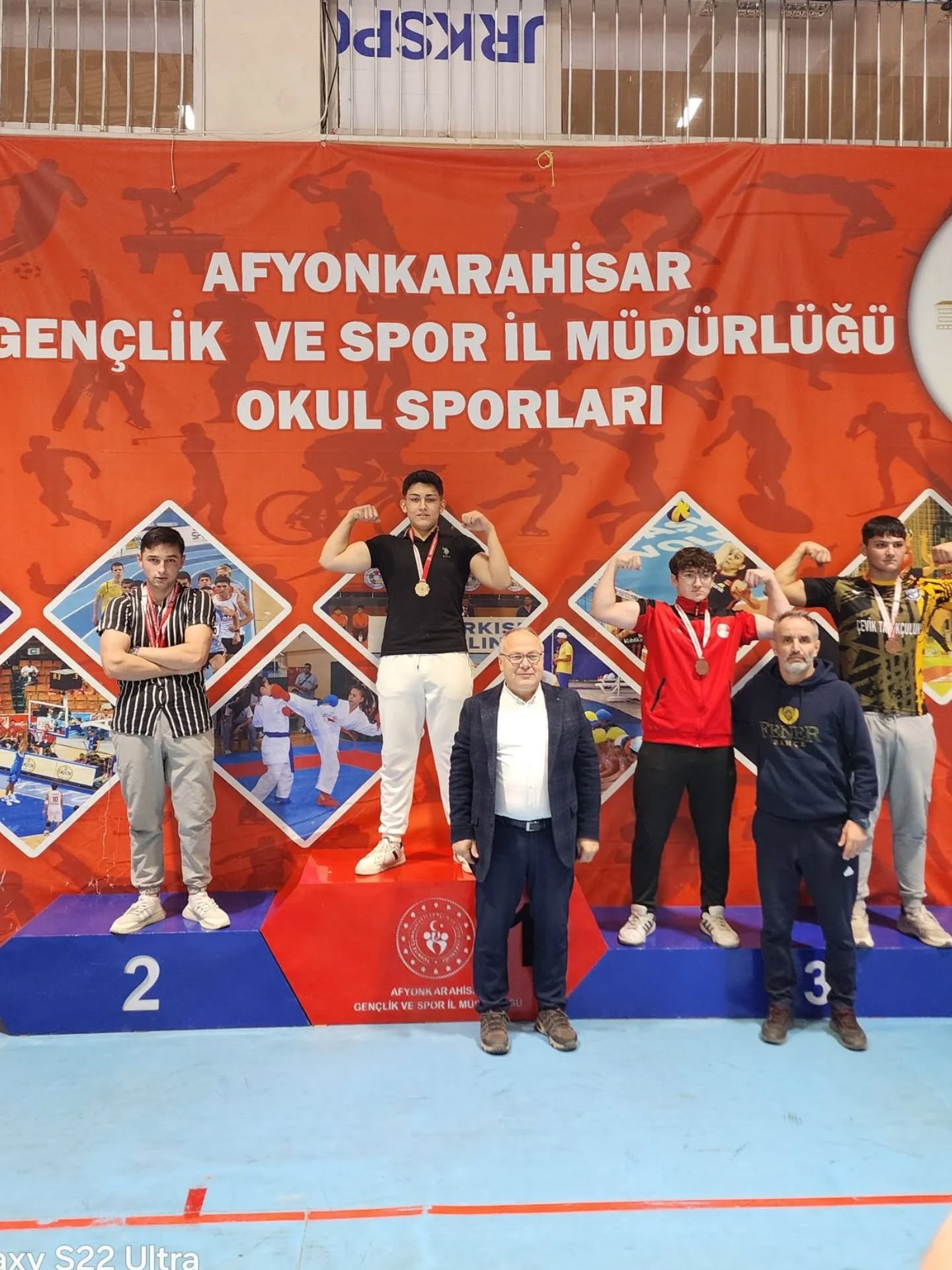 Bilek güreşi branşında elde ettiğimiz 2 İl Birinciliğinin ardından, 10. sınıf öğrencimiz Utku Boran (İl Birincisi… (Instagram paylaşımından görsel)