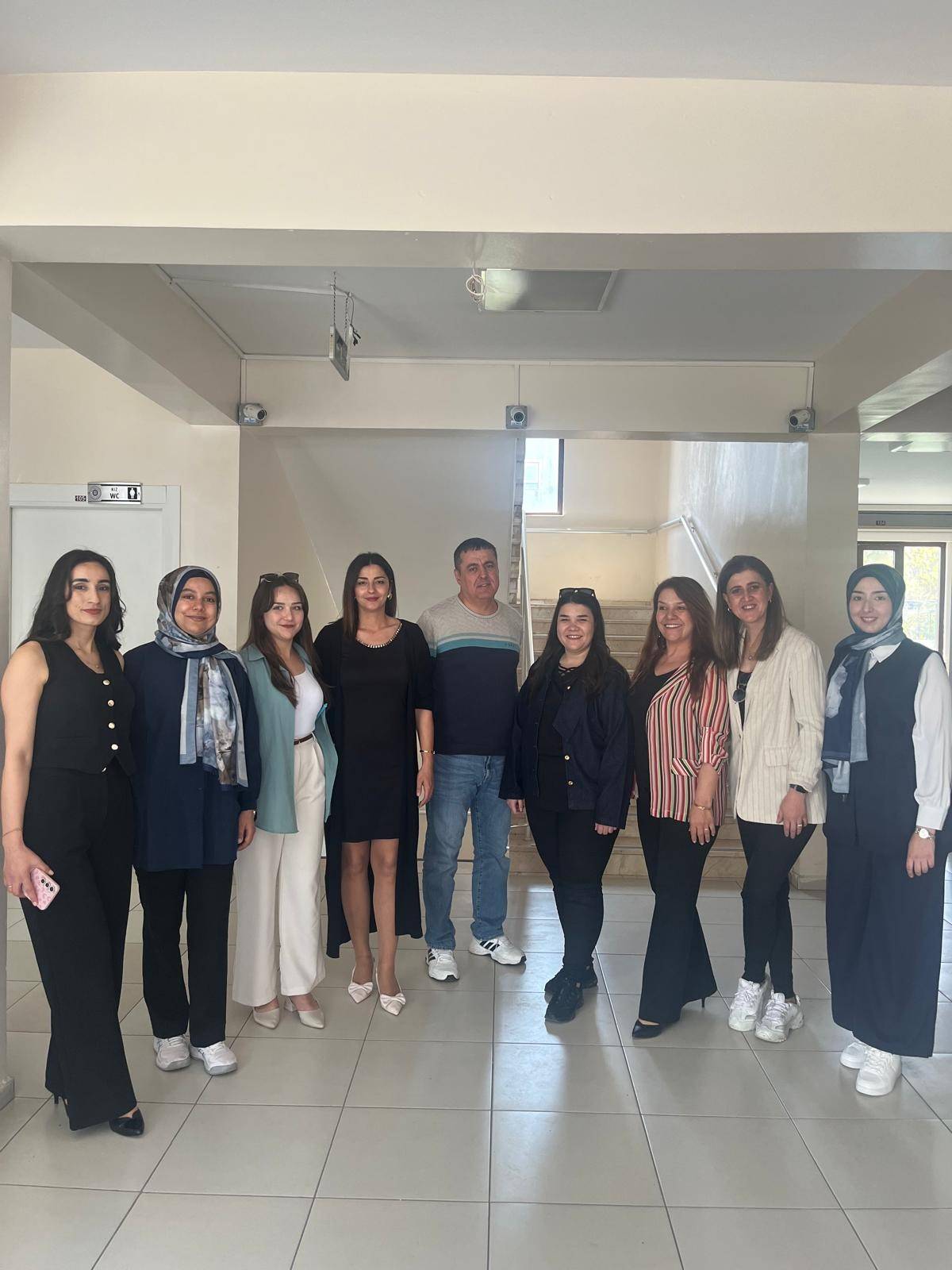 Veli toplantımıza teşrif ederek bizleri onurlandıran kıymetli velilerimize çok teşekkür ederiz. Öğrencilerimizin… (Instagram paylaşımından görsel)