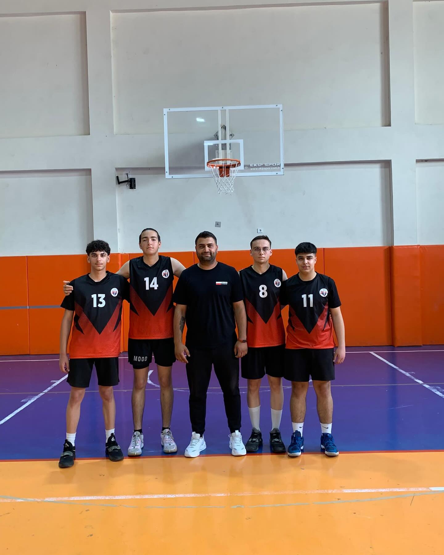 Okul takımımız 19 Mayıs 3×3 tek pota turnuvasında finale yükselmiştir.Finalde iyi bir performans ve mücade gösteren… (Instagram paylaşımından görsel)