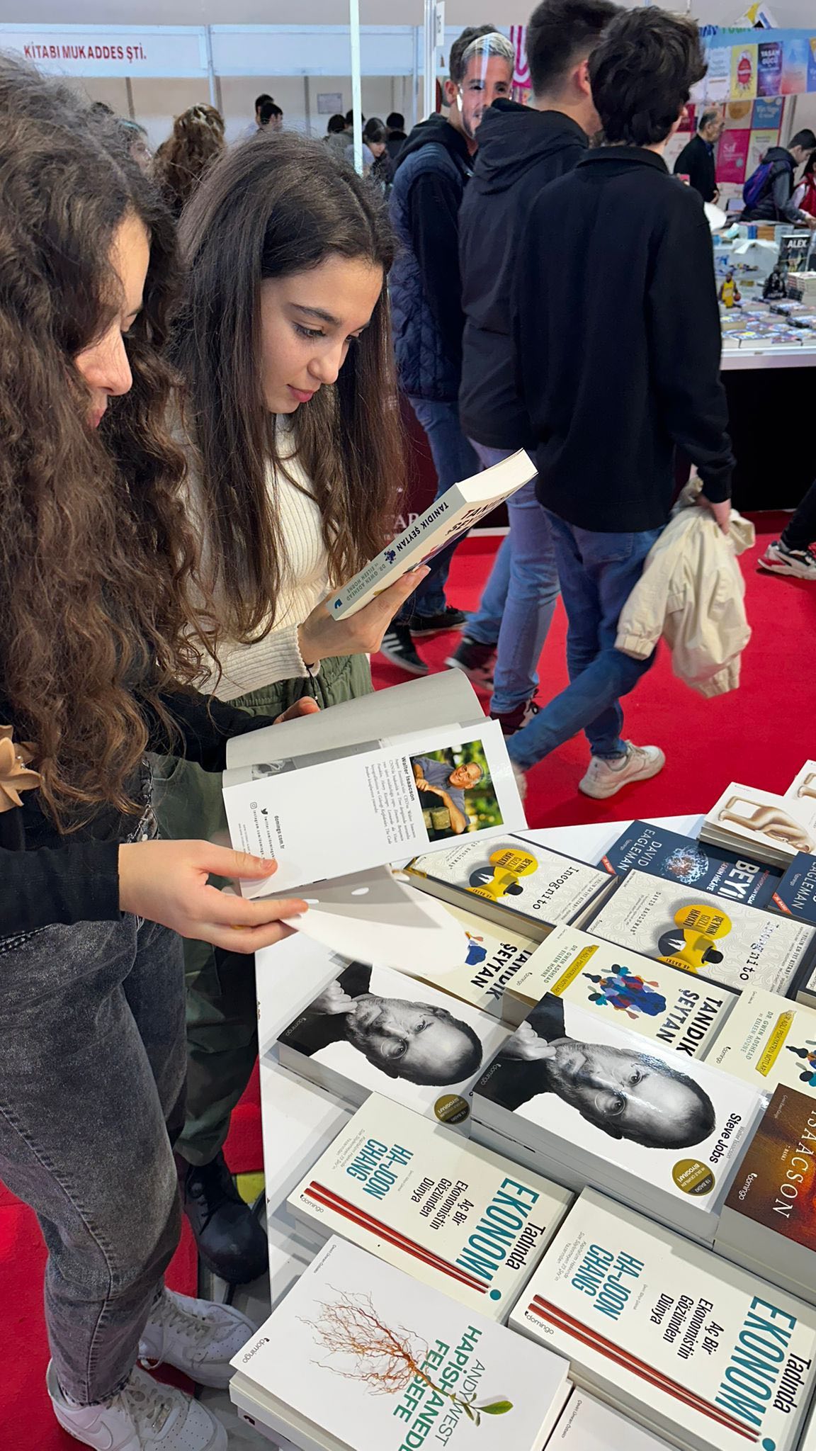 Teknoloji Koleji Kitap Fuarı Gezisi Nasıl Mı Geçti? (Instagram paylaşımından görsel)