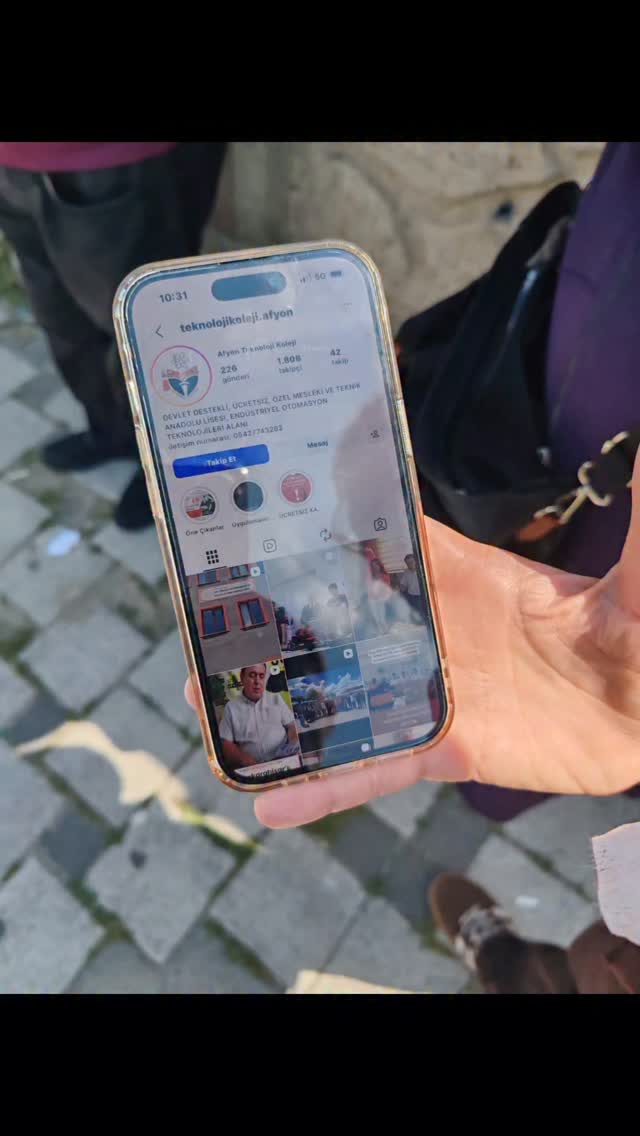 Bugün LGS’nin gerçekleştirildiği okullarda öğretmenlerimiz ve öğrencilerimiz, velilerimize okulumuz hakkında… (Instagram paylaşımından görsel)