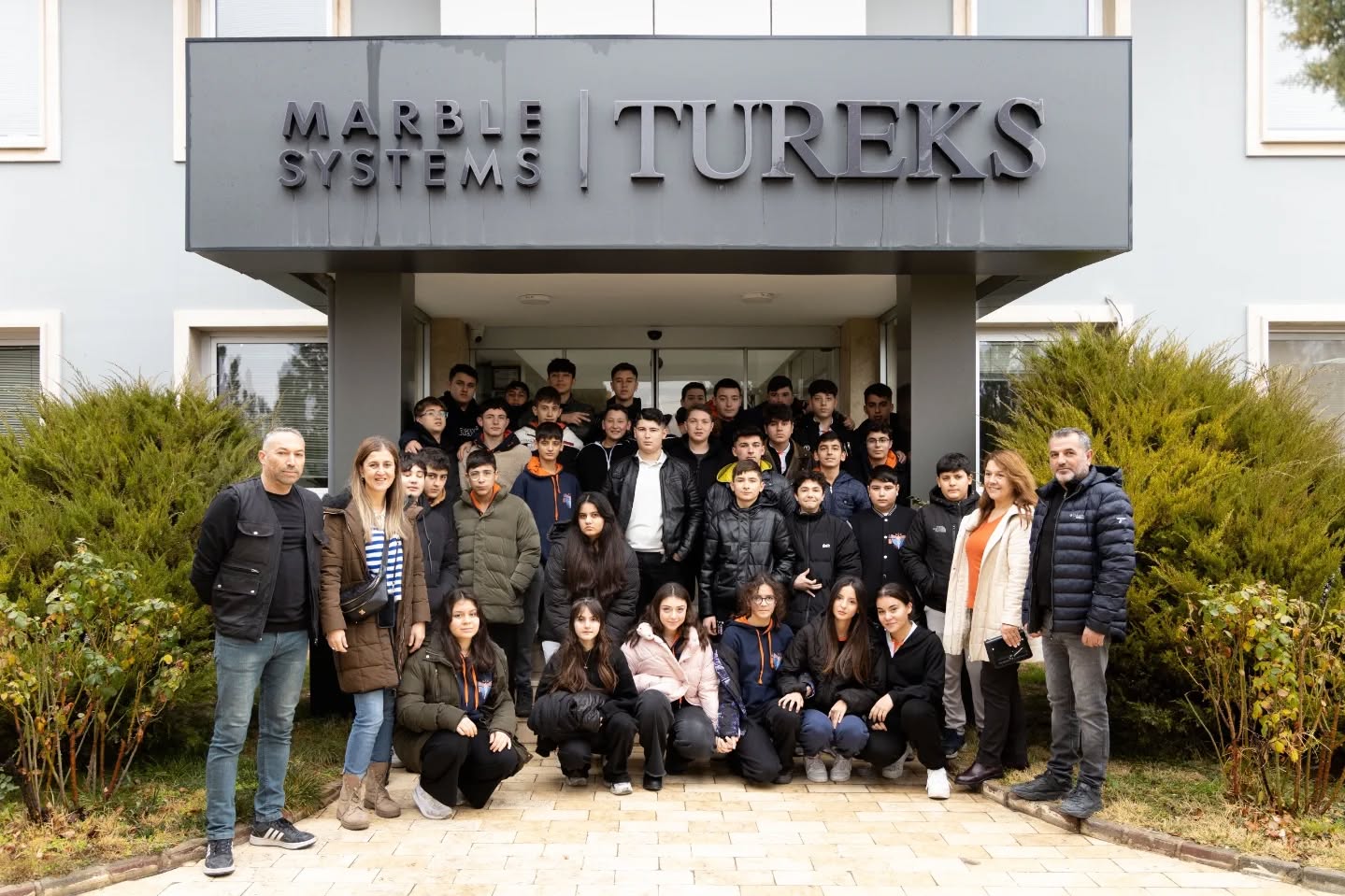 9. sınıf öğrencilerimizle gerçekleştirdiğimiz teknik gezimizden kareler… (Instagram paylaşımından görsel)